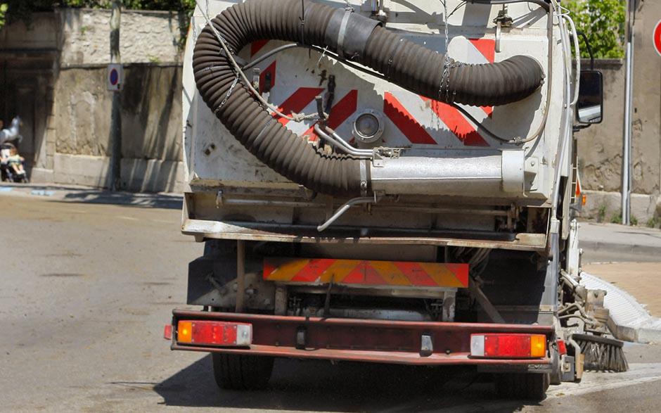 comment déboucher un lavabo Paris