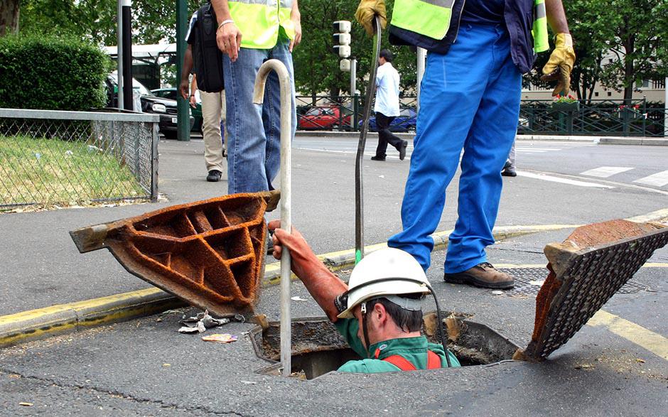 comment déboucher un lavabo Paris
